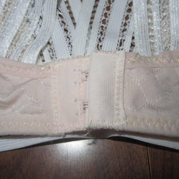 (2) Laura Ashley Medium Bralettes Nude Black NWT - Picture 4 of 7